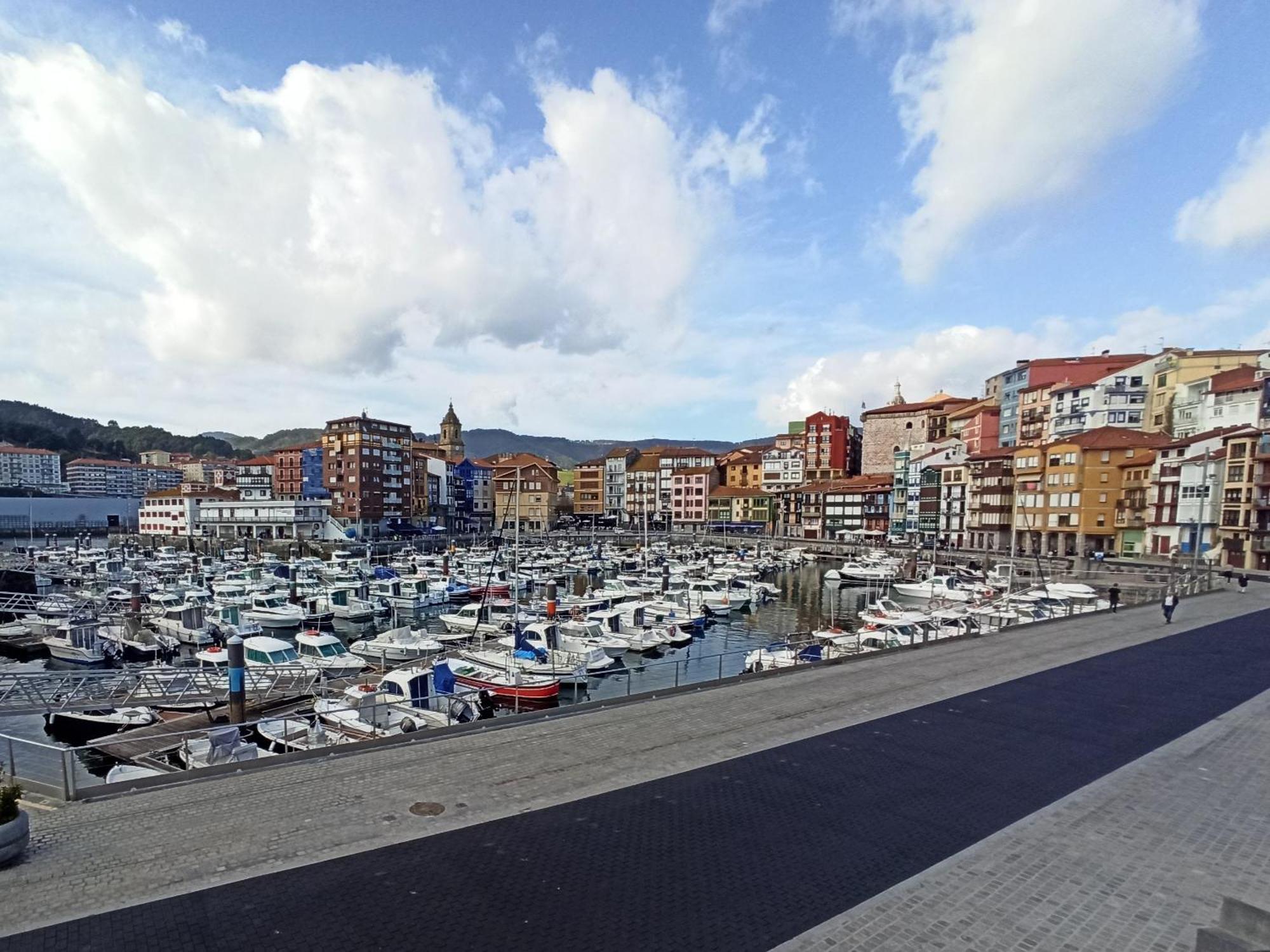 Appartement Apartamento Patxike Con Plaza De Garaje à Bermeo Chambre photo